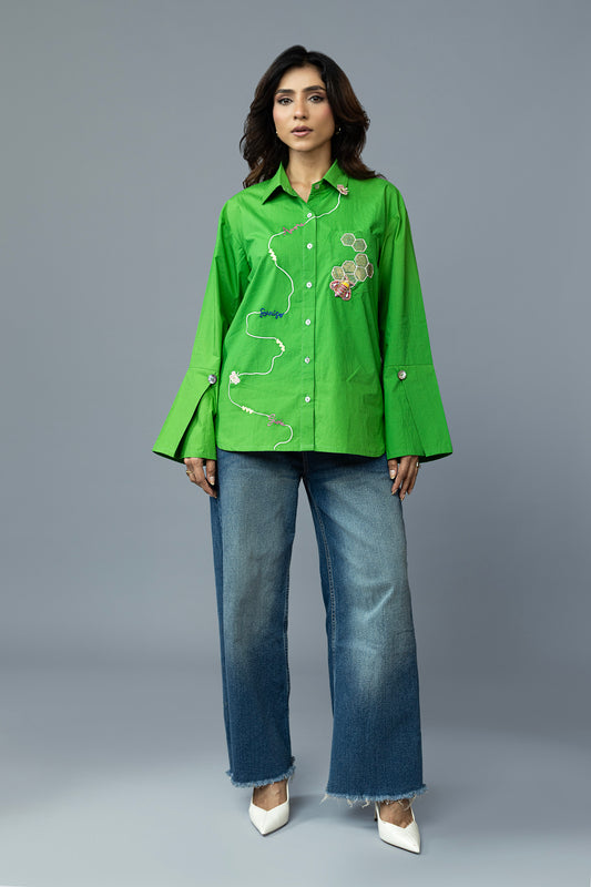 GREEN COLOR SHIRT WITH EMBROIDERY OF HONEY BEE AND DUDDLING